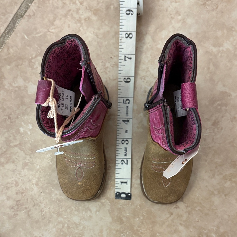 Shyanne Kids' Fuchsia and Tan Western Cowboy Boots - Picture 10 of 11